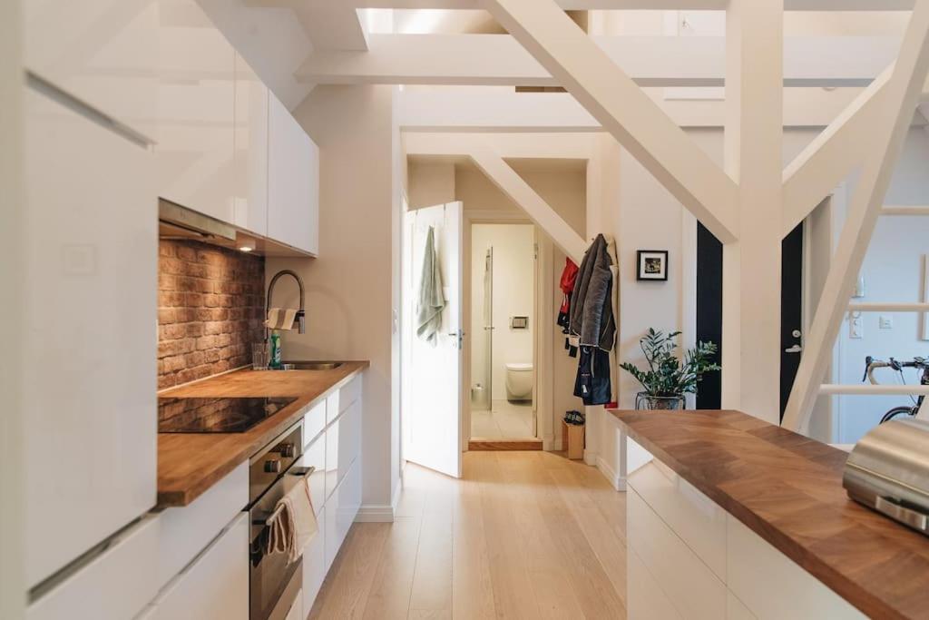 Modern 3-room Floor